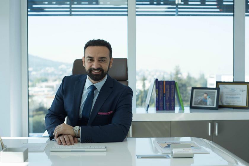 Dr. Konstantinos Anastassakis