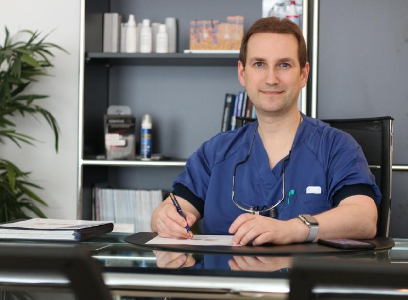 Dr. Harald Eberson