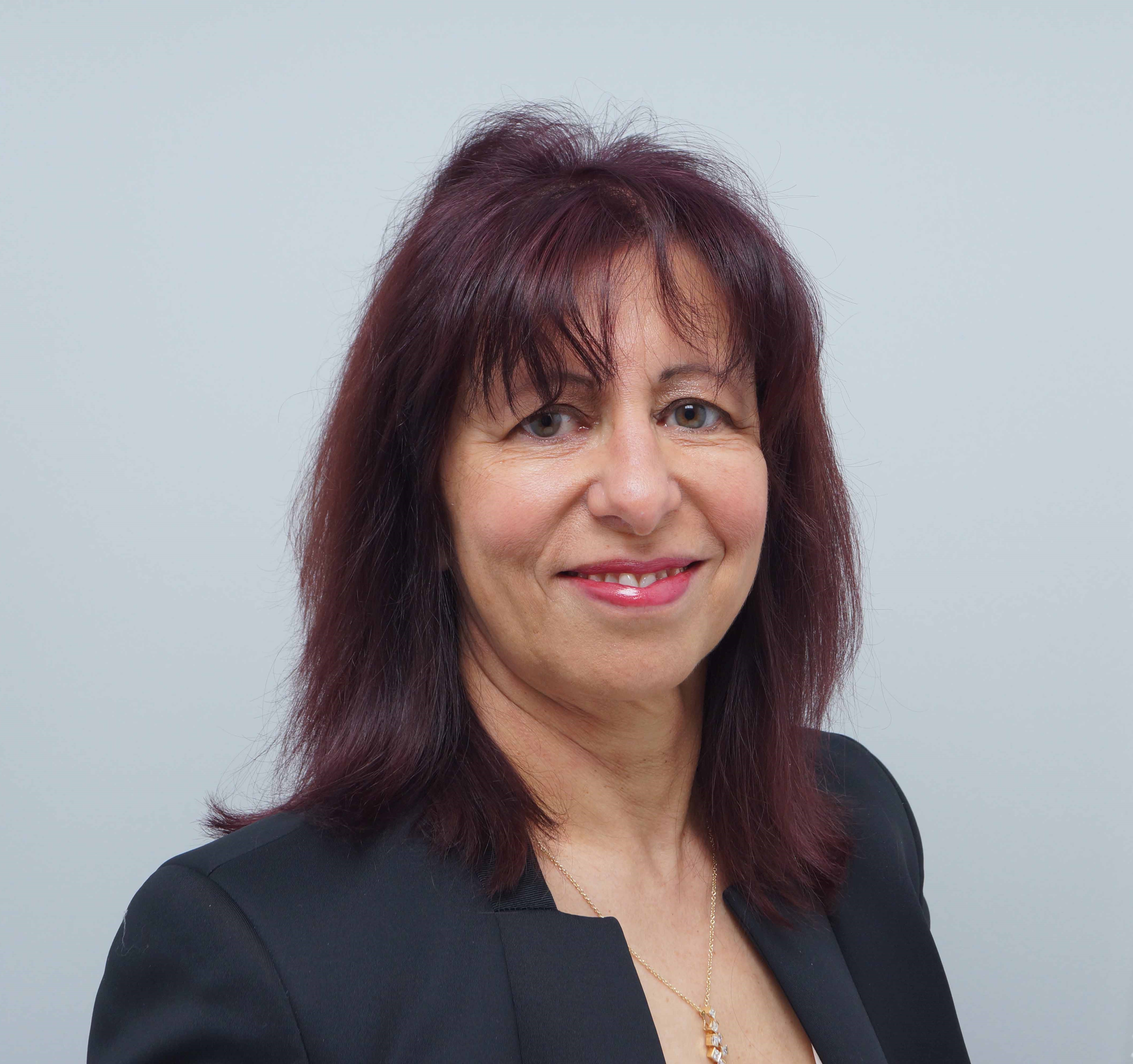 Dr Nilofer Farjo